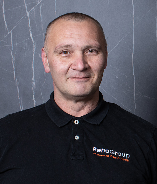 Aleksandrs Gavrjuskins, Sanitär · Plattenleger